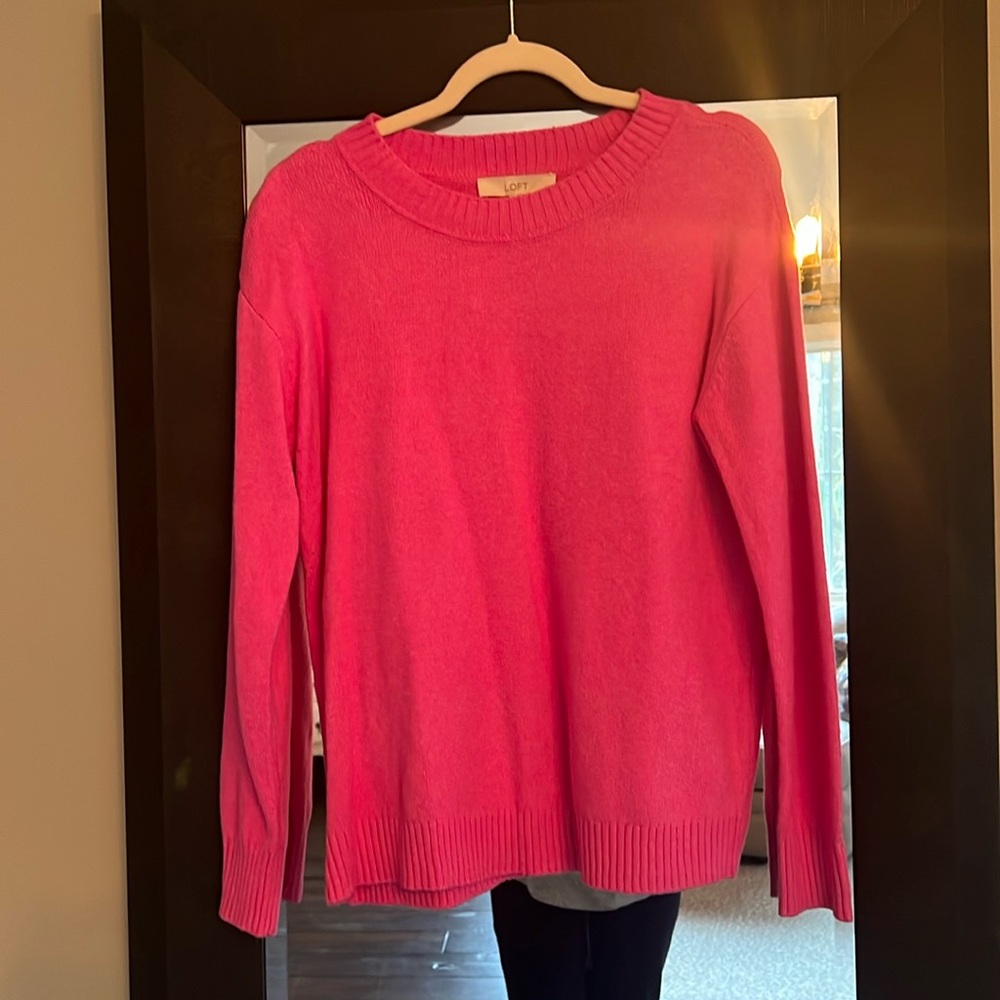 Loft pink sweater size M